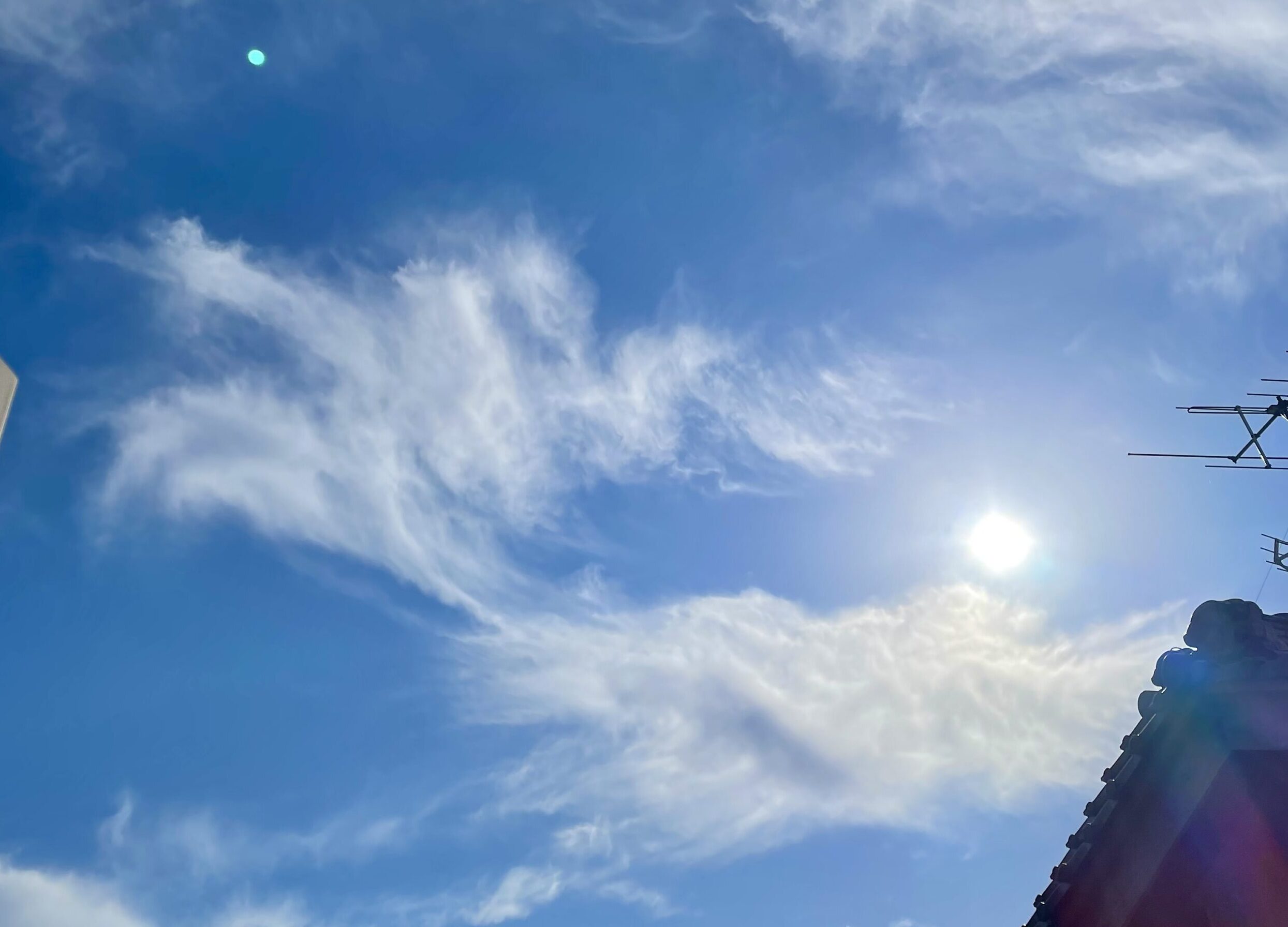 龍雲・鳳凰雲など不思議な雲の種類|空と君との間には。